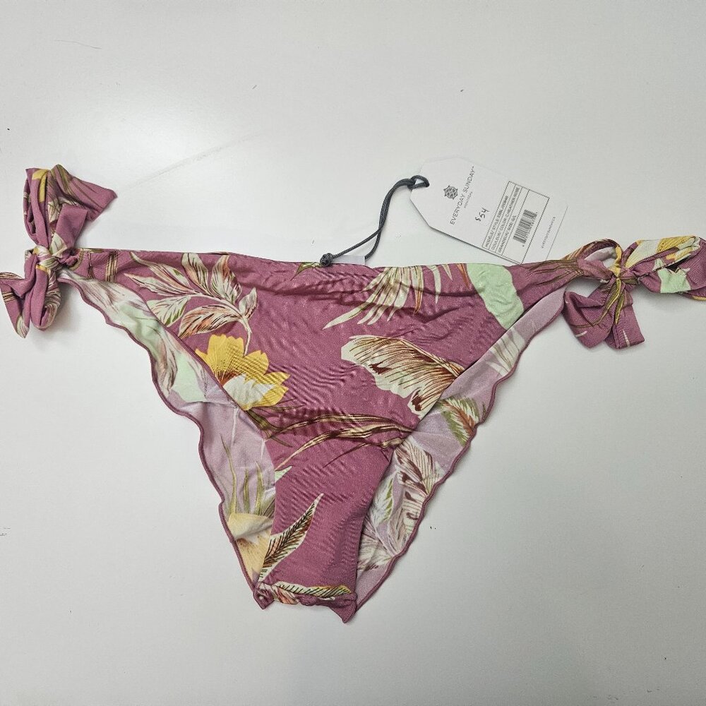 259. Everyday Sunday bikini bottom. NWT
